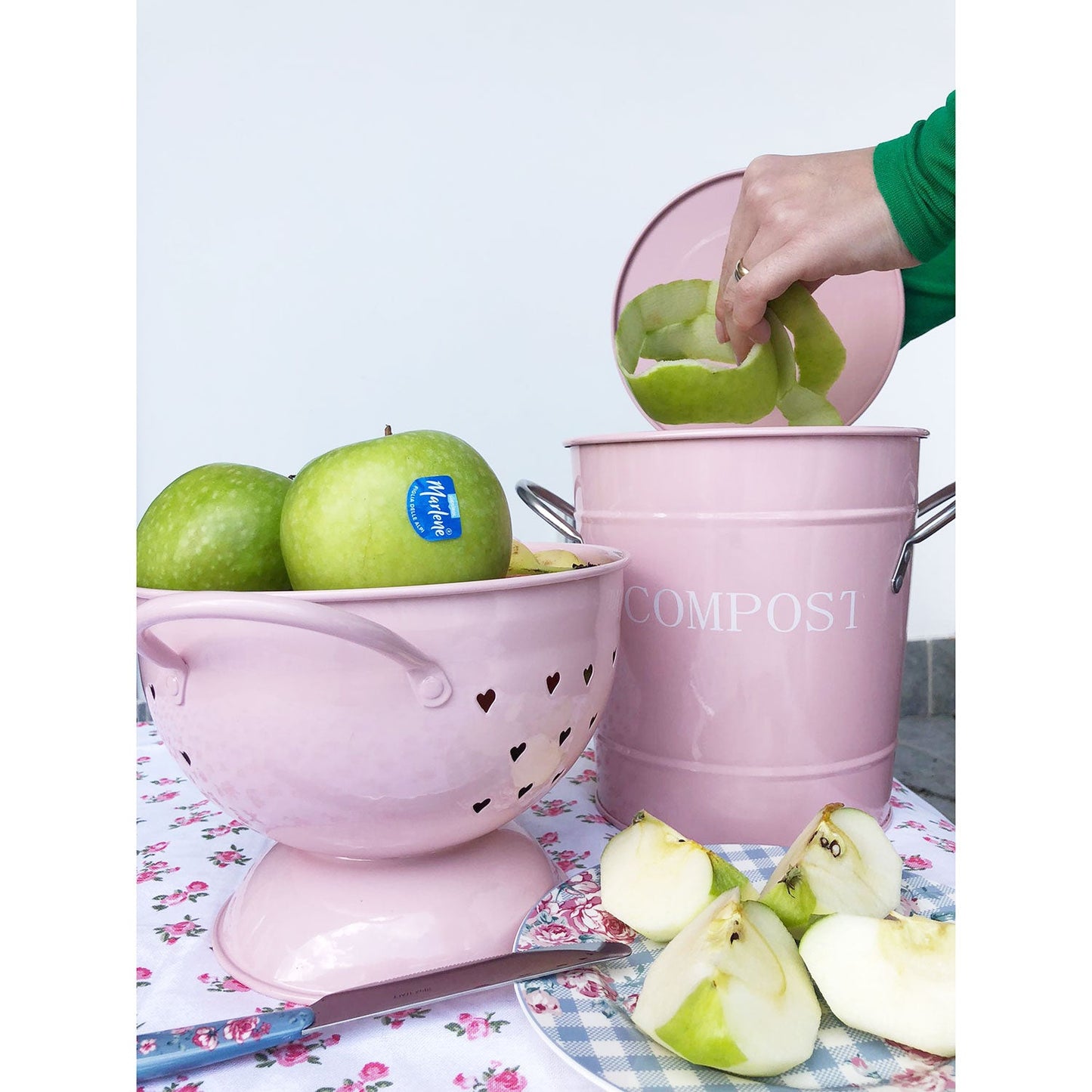 Scolapasta Isabelle Rose stile retrò con manici Shabby chic e fori a cuori 5137