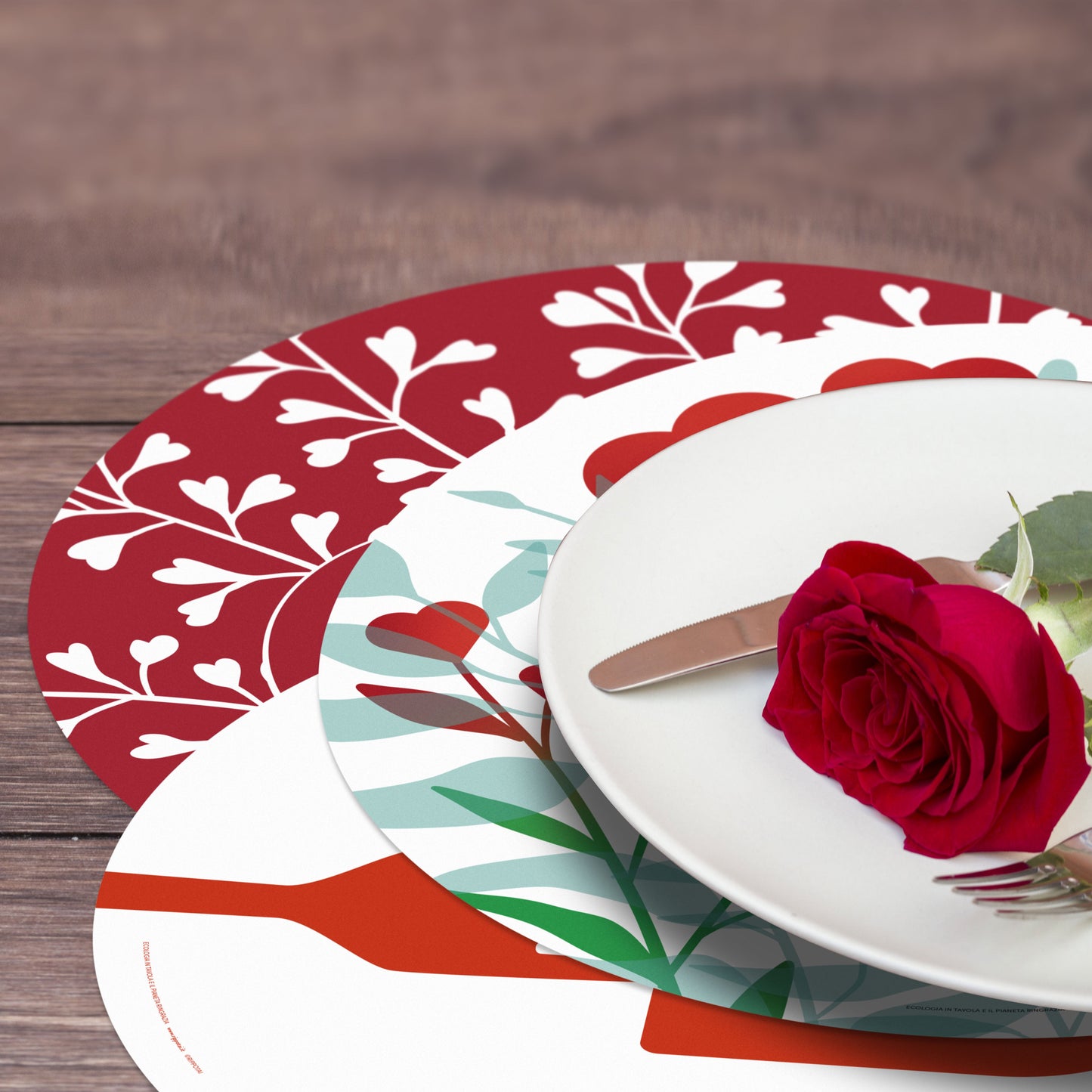 Sottopiatti eleganti ed ecologici a Tema a more per una tavola di San Valentino Speciale