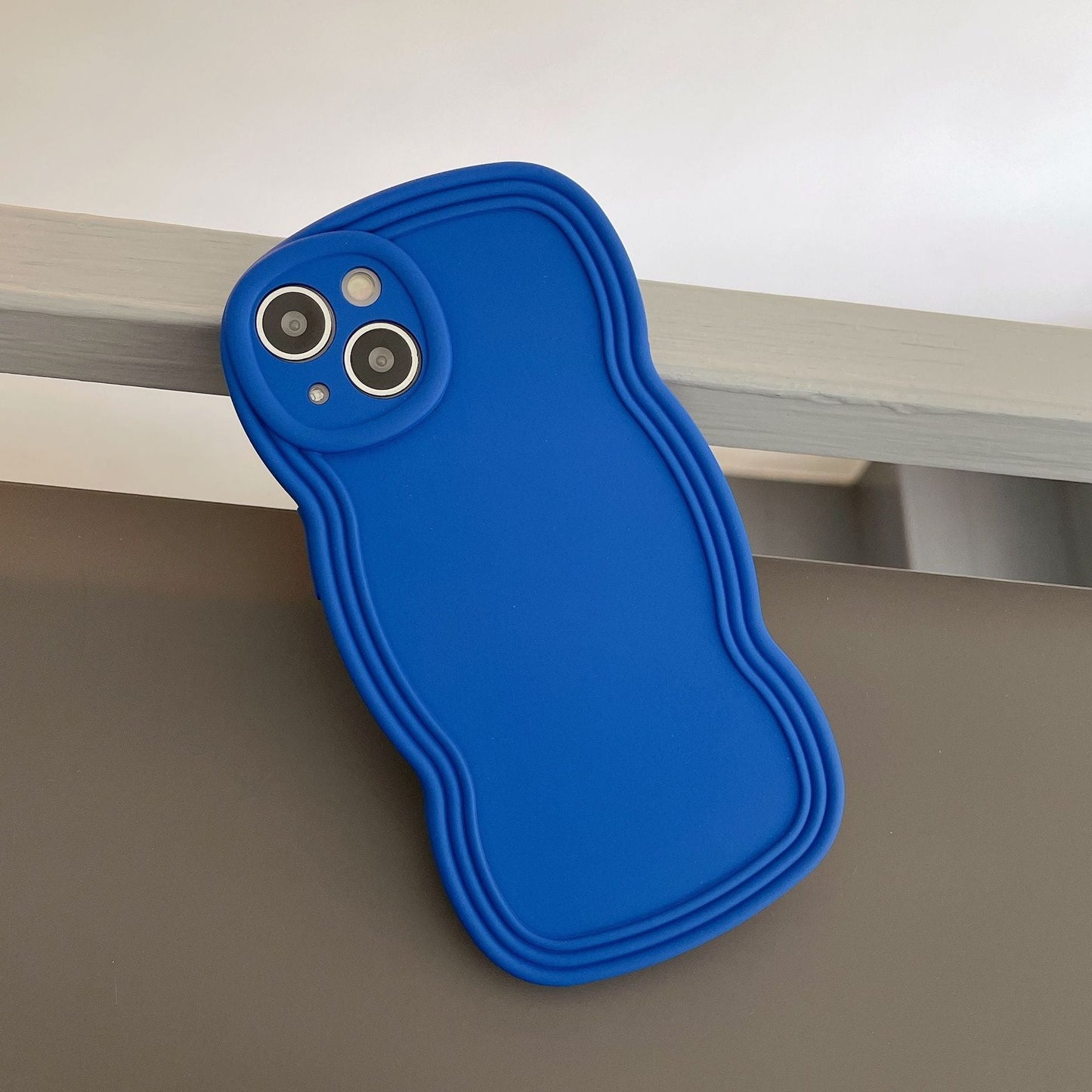 Liquid Solid Color Wavy Edge Phone Case