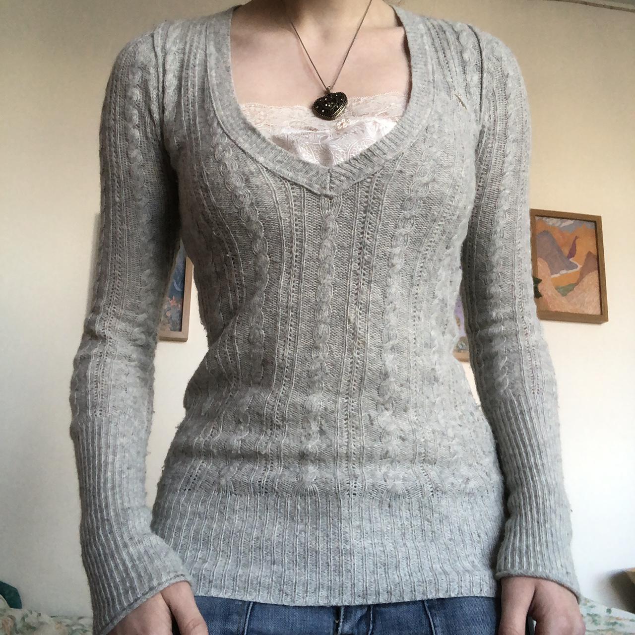 Women's V-neck Low-cut Slimming Bottoming Sweater