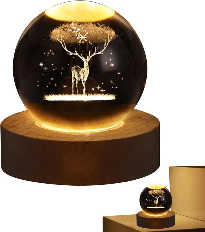 Lampada Notturna 3D con Sfera di Cristallo - Design Cervi con Base LED in Legno, Perfetta per Decorare la Camera da Letto