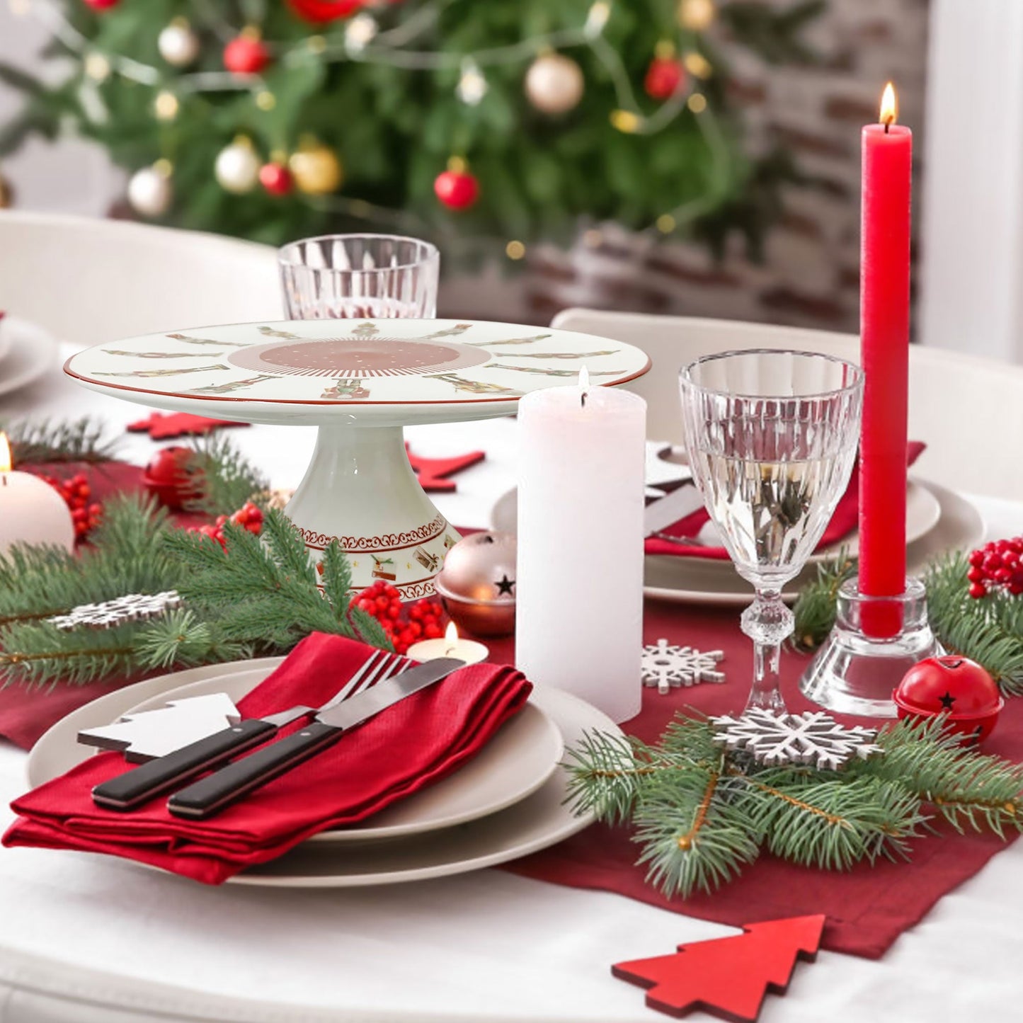 Alzatina natalizia Nuvole di Stoffa in porcellana Schiaccianoci Carol 6281