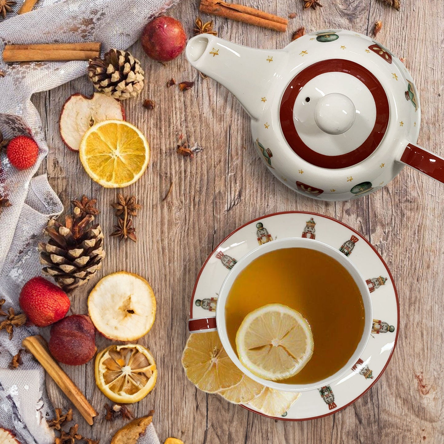 Teiera tazza e piattino natalizia Nuvole di Stoffa Schiaccianoci Carol 6287