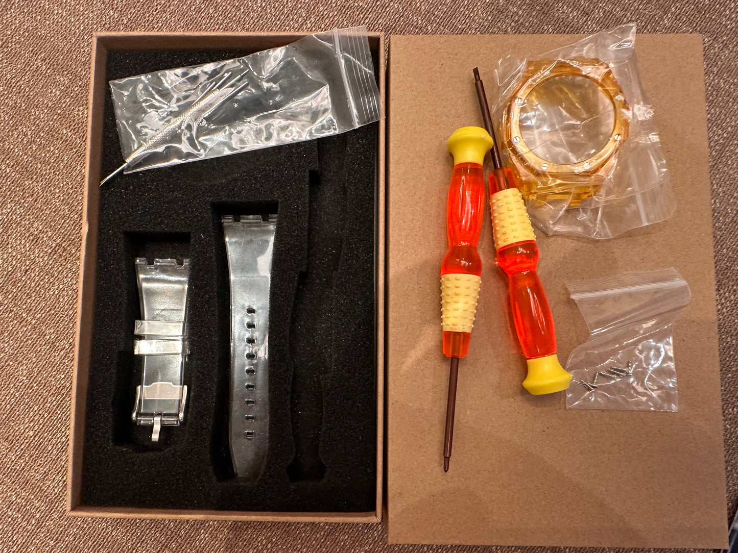 Cinturino KA2100 trasparente con cassa colorata per GShock2100