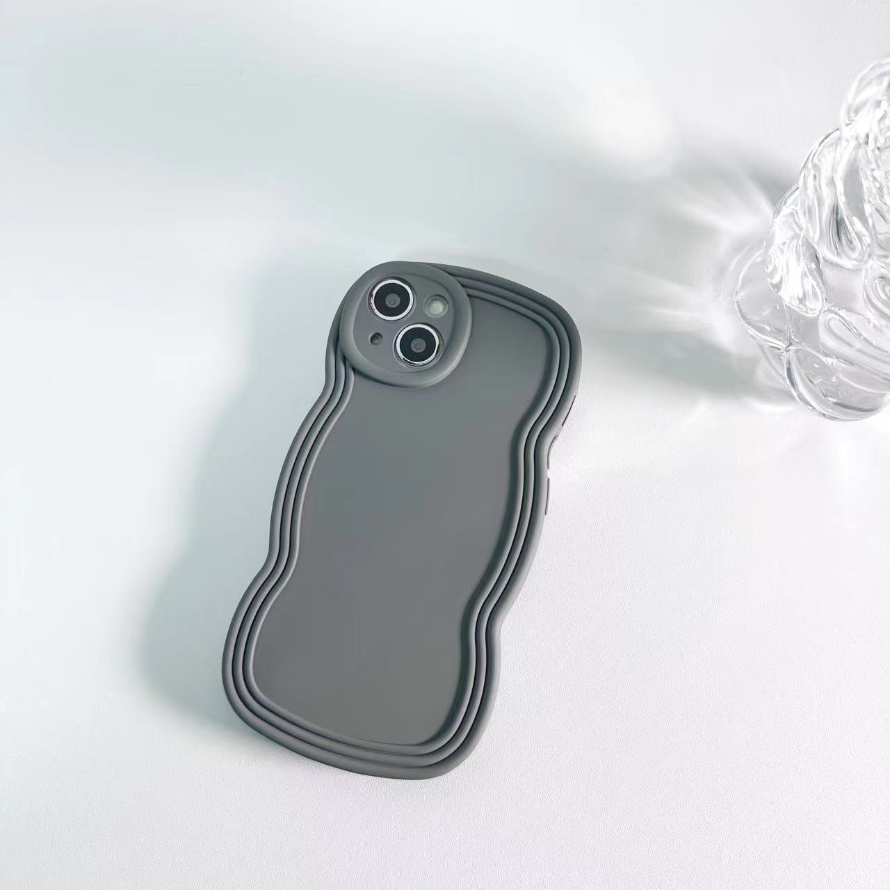 Liquid Solid Color Wavy Edge Phone Case