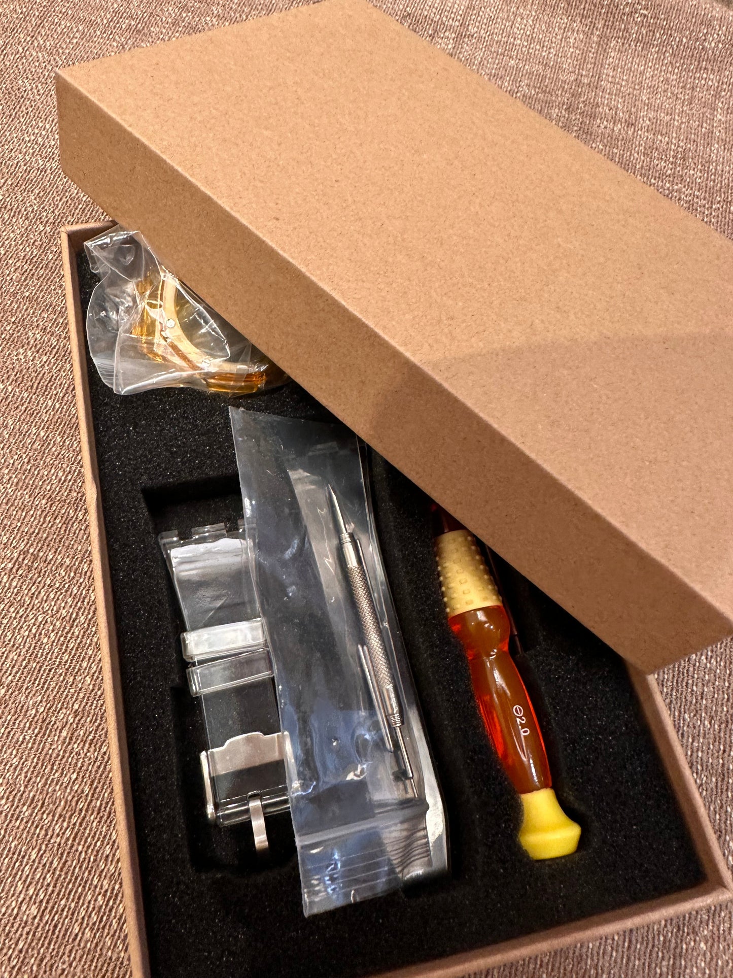 Cinturino KA2100 trasparente con cassa colorata per GShock2100