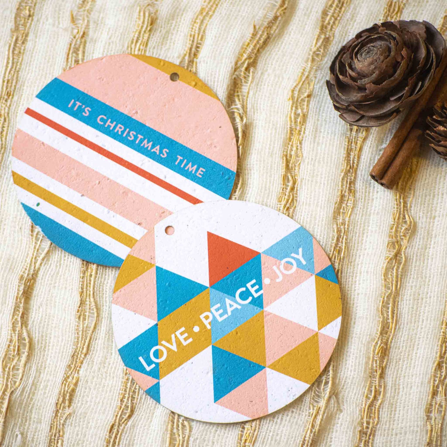 Sottobicchieri e palline di Natale in carta semi