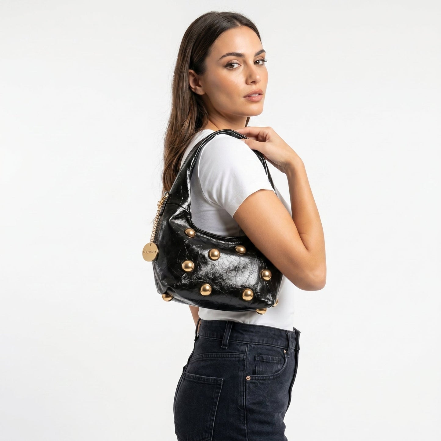 Borsa Hobo Nera con Borchie Dorate – Coconuda