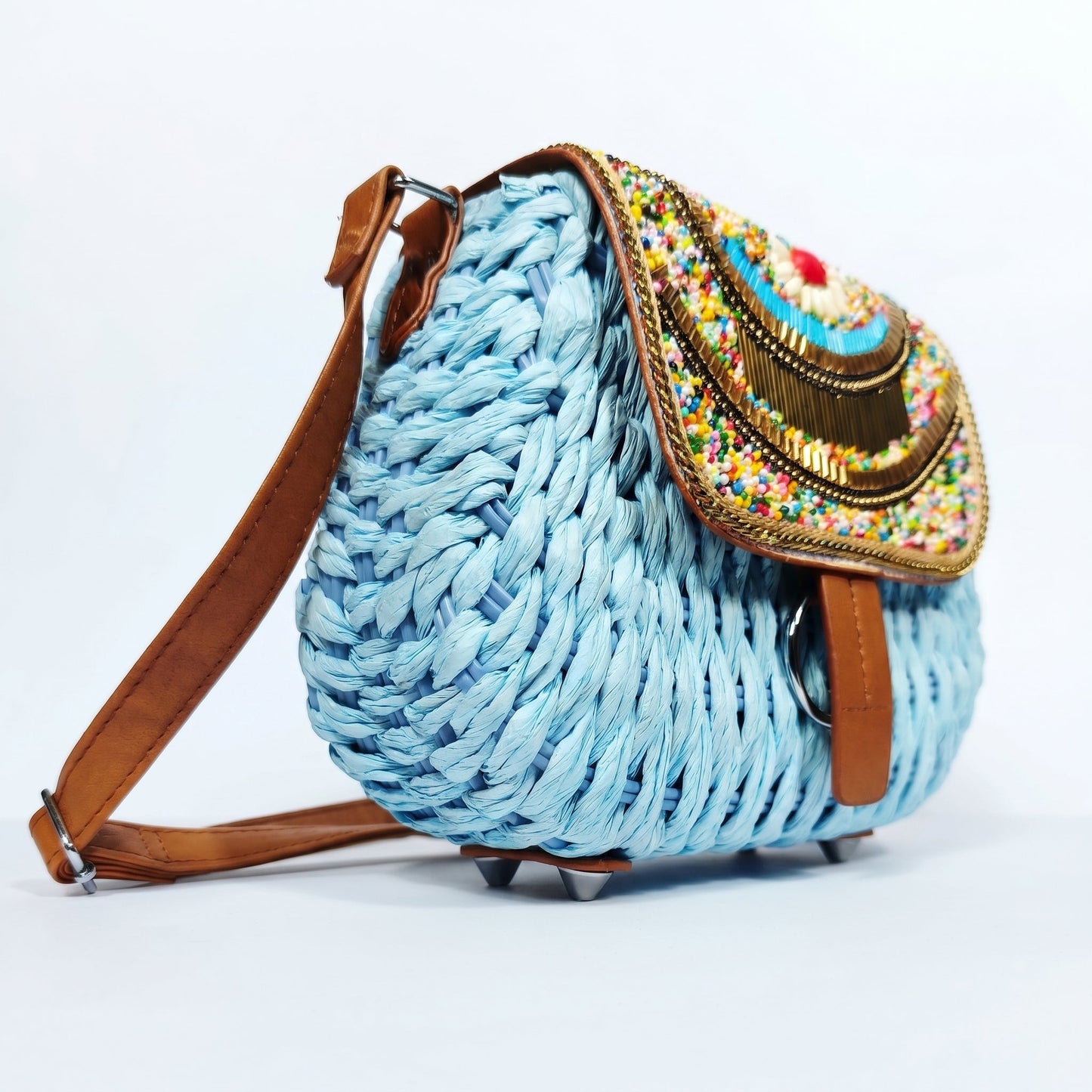 Borsa Tracolla in Rafia Intrecciata con Pattino Ricamato a Perline