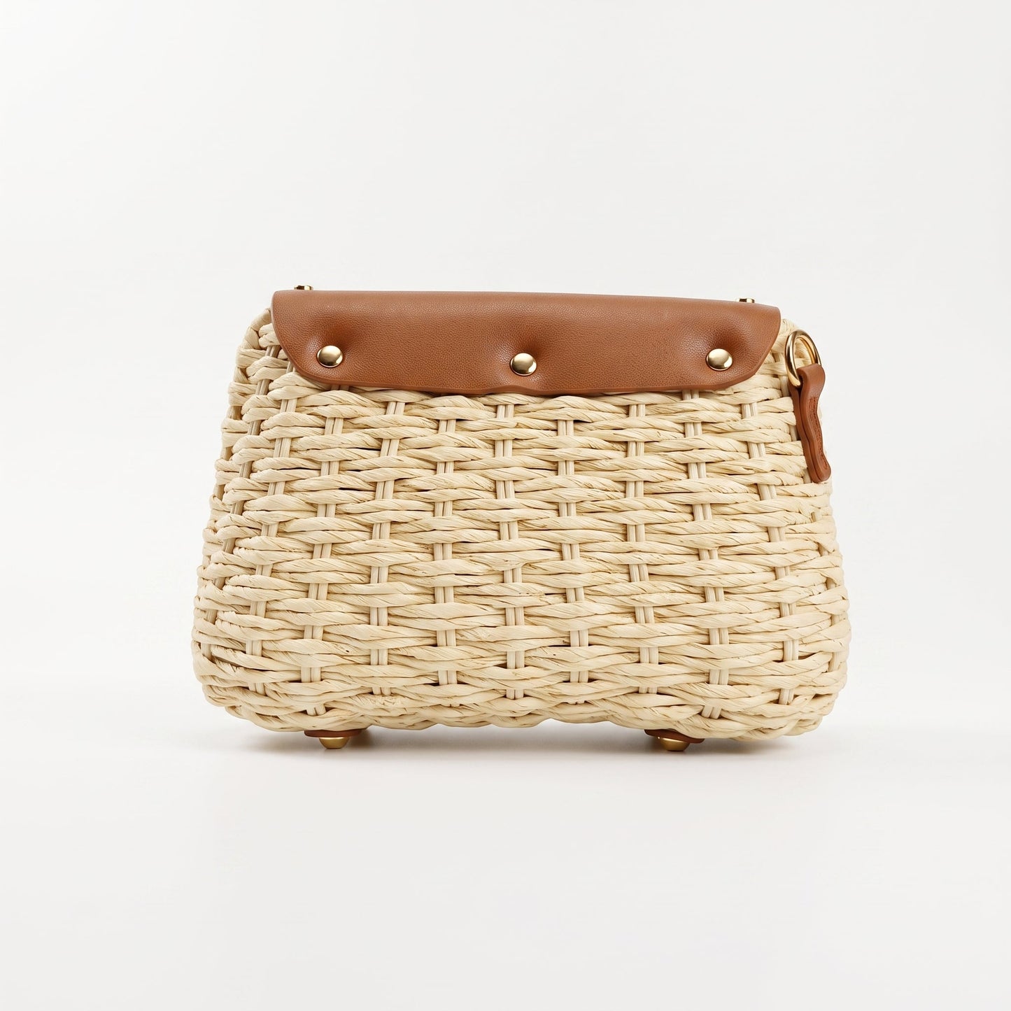 Borsa a Tracolla Stile Donna in Rafia con Patta in Ecopelle e Borchie Dorate