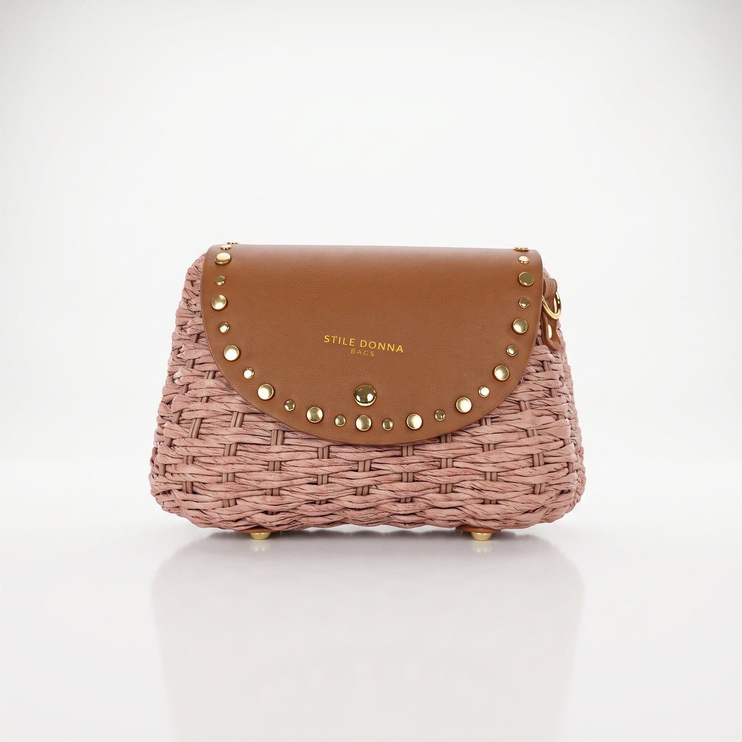 Borsa a Tracolla Stile Donna in Rafia con Patta in Ecopelle e Borchie Dorate