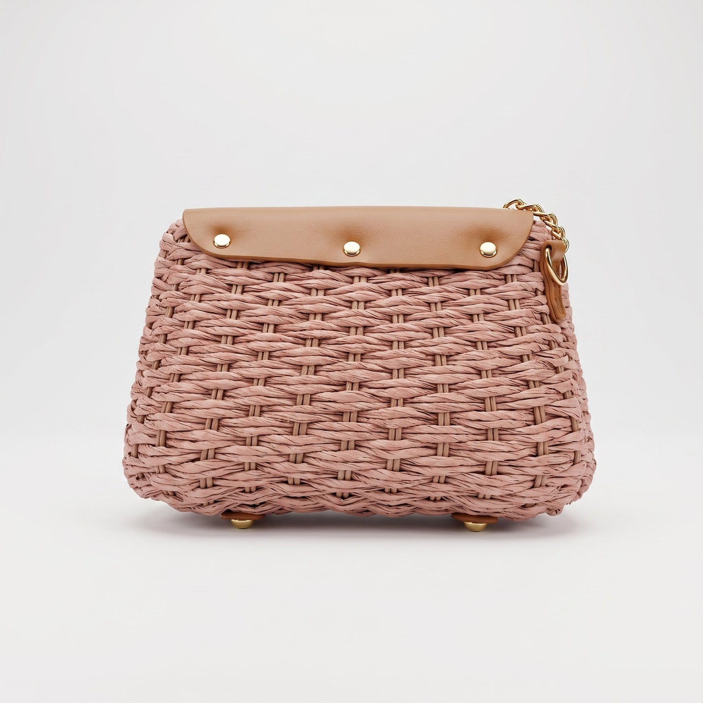 Borsa a Tracolla Stile Donna in Rafia con Patta in Ecopelle e Borchie Dorate