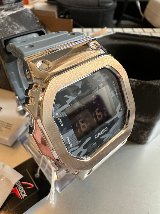 Orologio Casio GShock 5600 con copri cassa acciaio