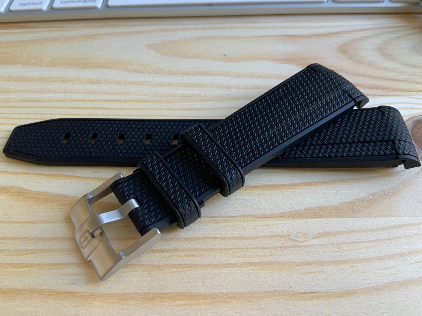 Cinturini silicone avvolgenti CARBON da 20mm per Omega x Swatch