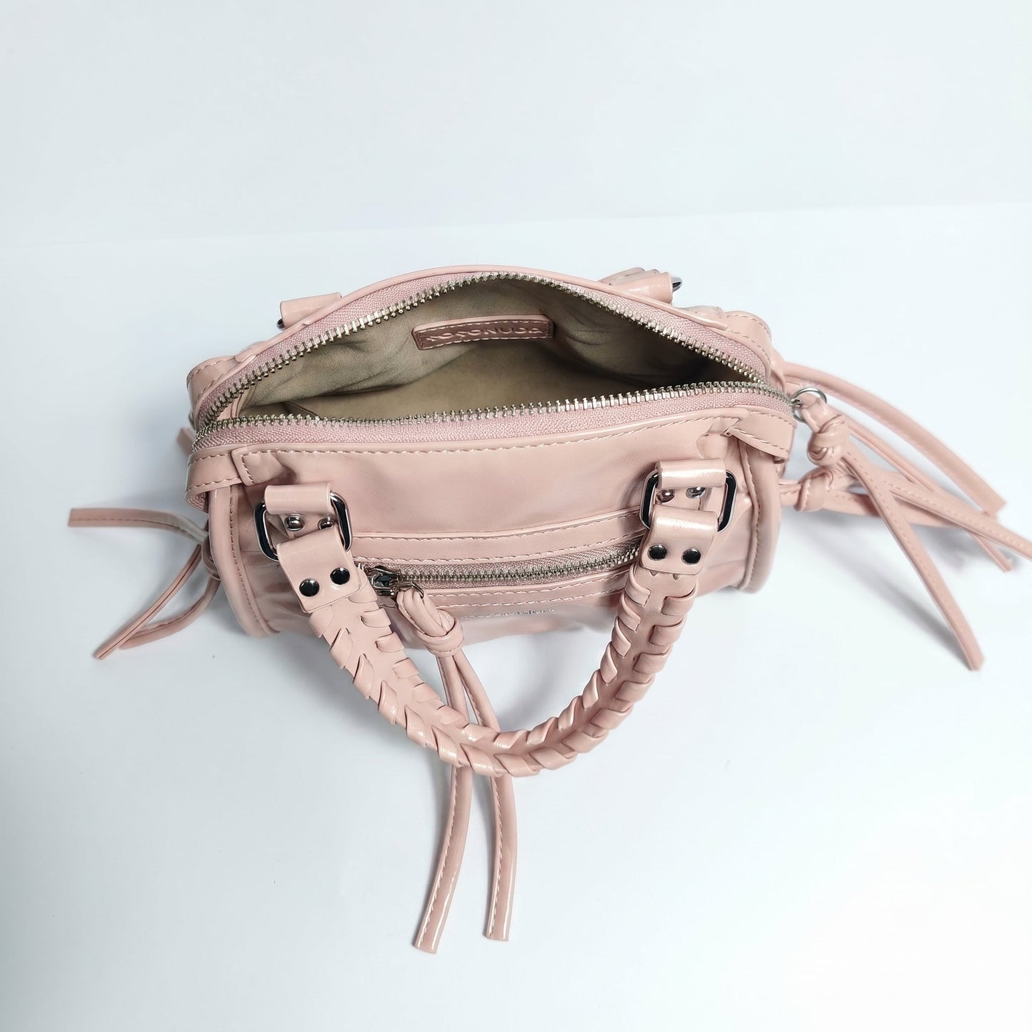 Mini Bauletto con Manici Intrecciati e Frange – Coconuda