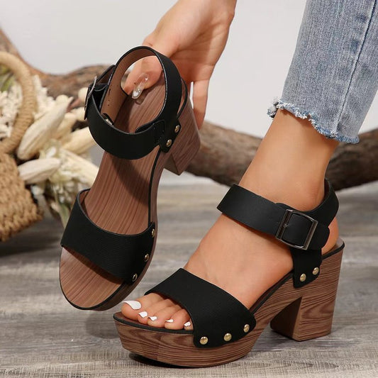 Women's Plus Size Rivet Strap Sandals