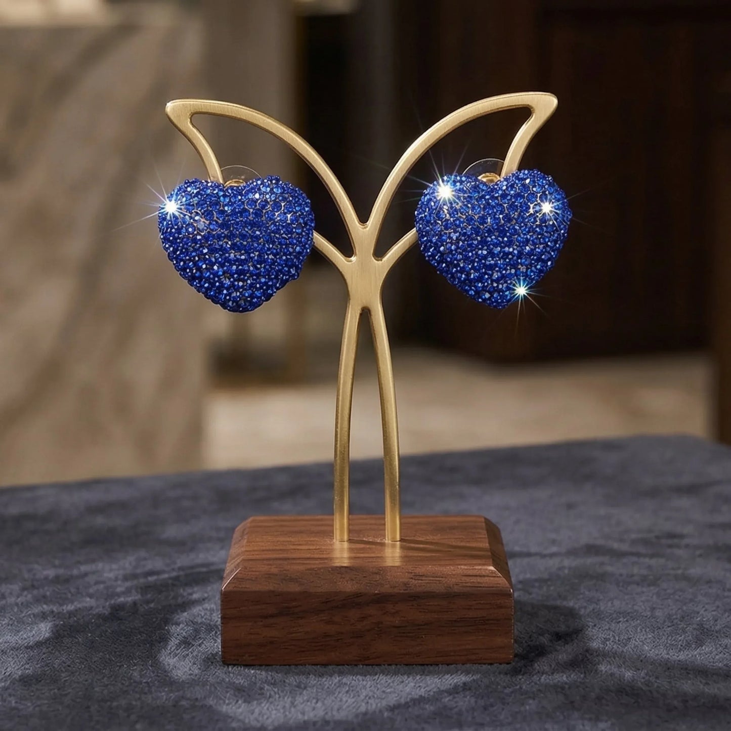 Orecchini a Perno a Cuore con Strass Blu Design a Bottone