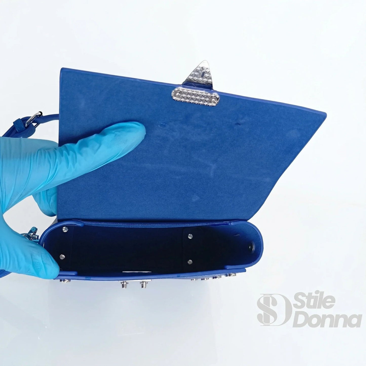 Pochette a Tracolla in Ecopelle con Finiture Argento