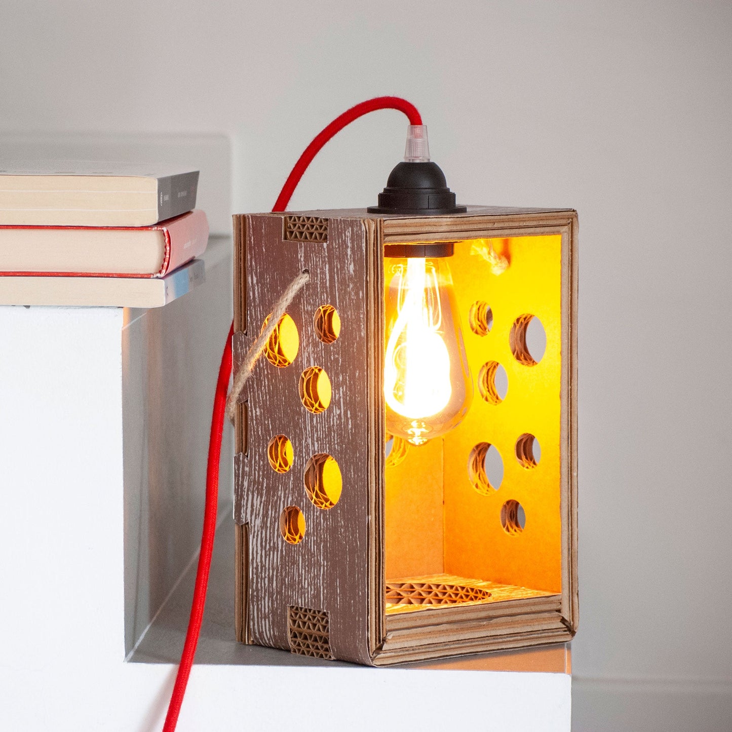 Porta Bottiglie Design Bubble Lantern – Eleganza e Sostenibilità in Stile Shabby Chic