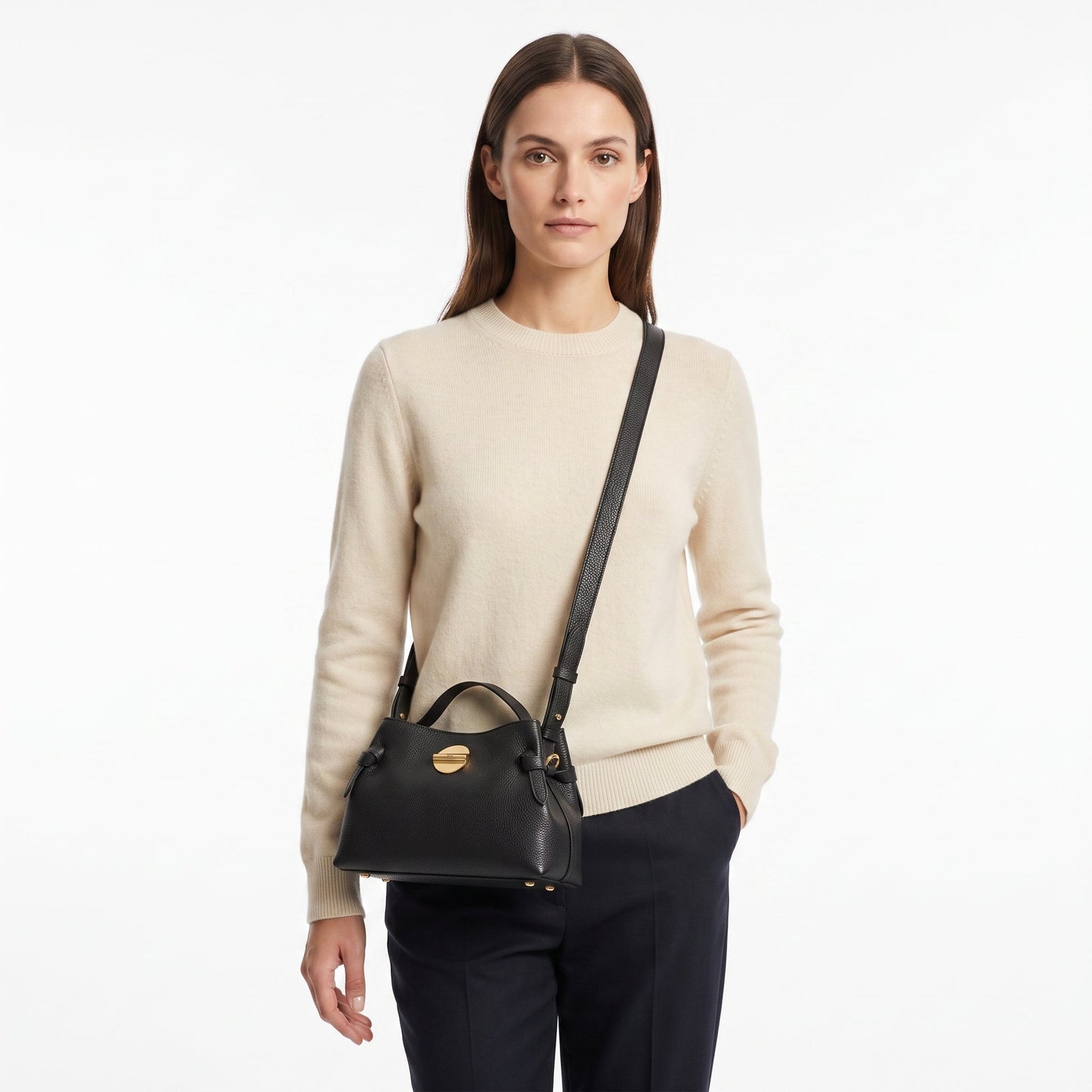 Borsa Livia in Vera Pelle – Disco Oro e Tracolla Regolabile