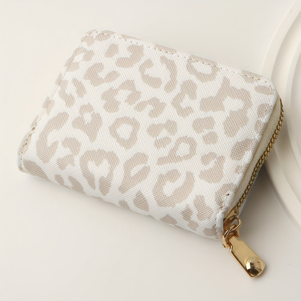 Chic Leopard Print Women's Wallet - Lightweight Faux Leather with Zip Closure, Credit Card & ID Slots, Perfect Gift for Her