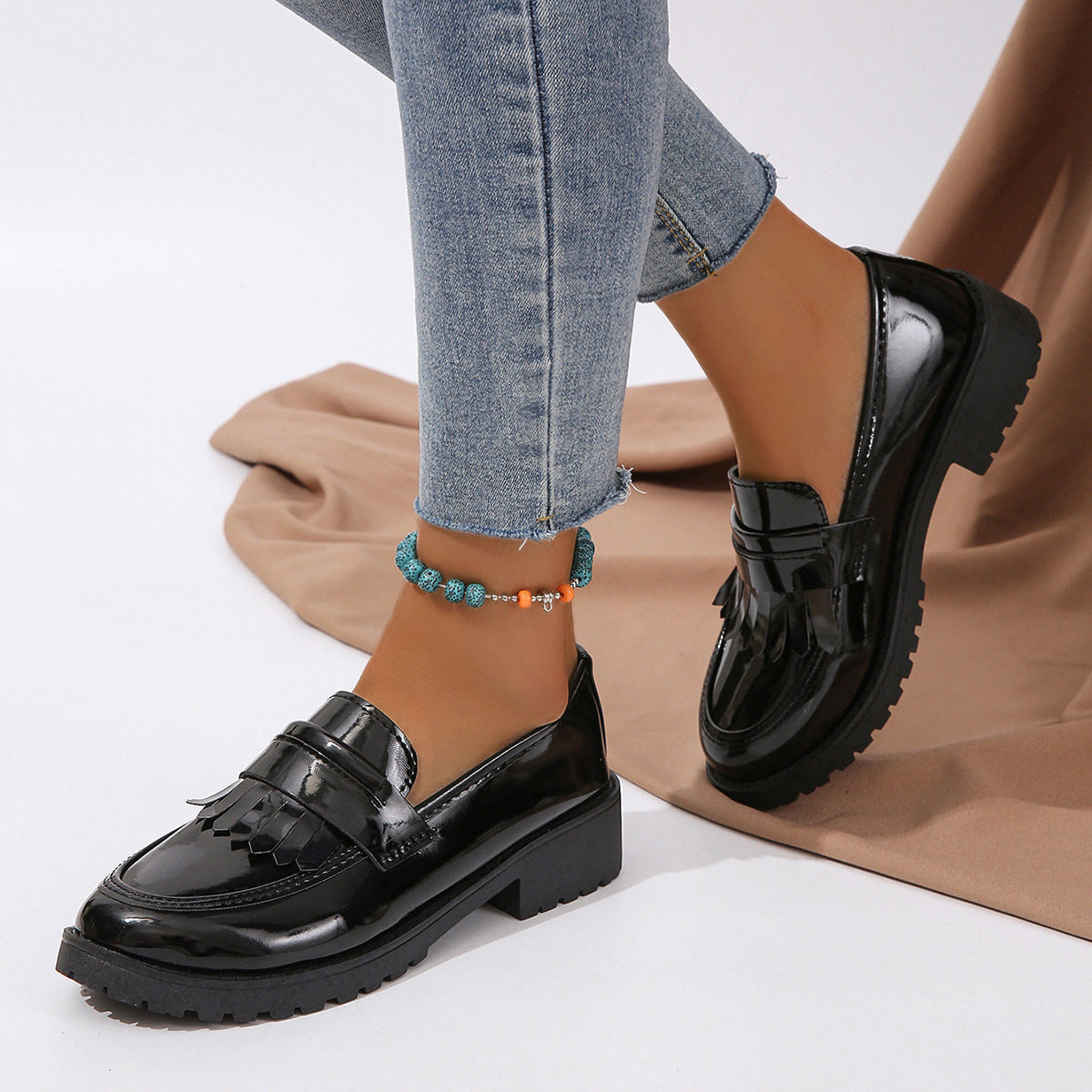 Women Fashion Vintage Patent Leather Shiny Shoes