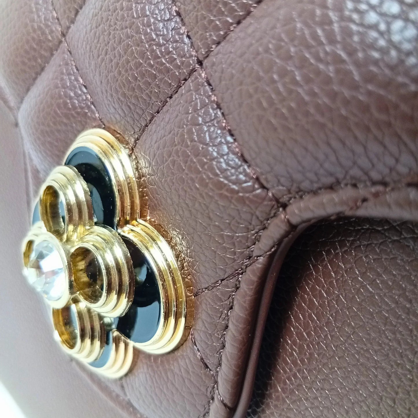 Clover clasp leather handbag MS-4458