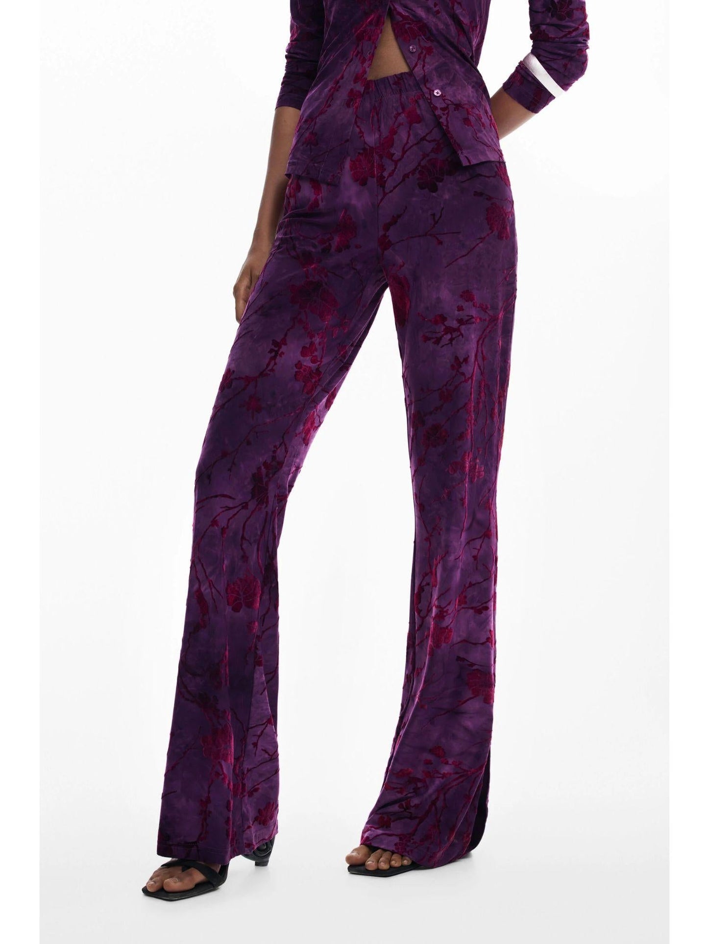 Desigual Pantaloni fluidi a zampa con texture Donna Viola