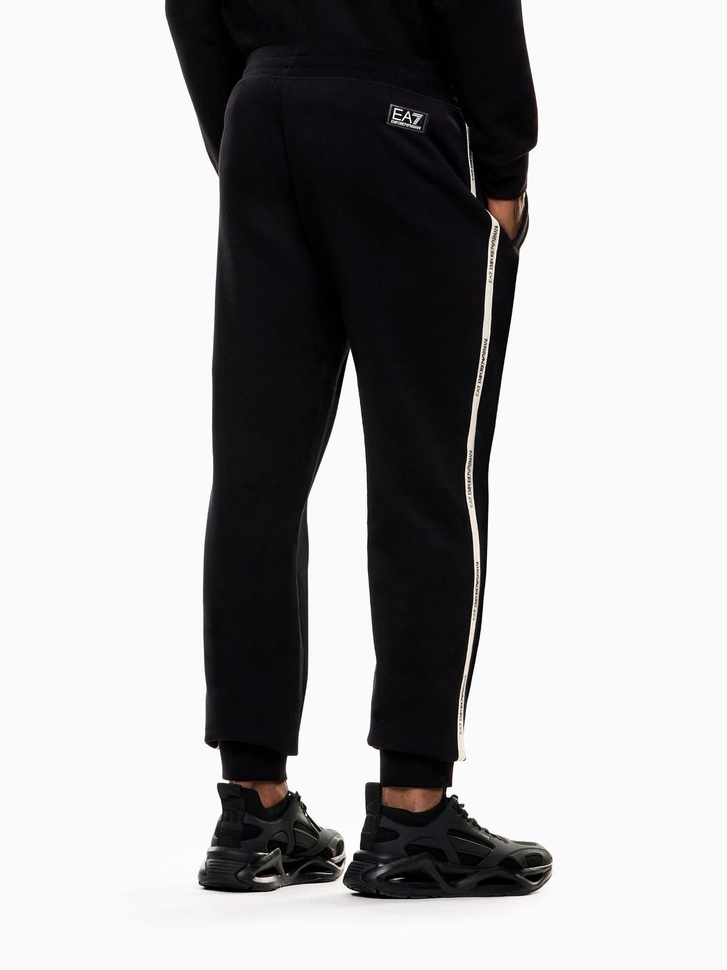 EA7 Emporio Armani Pantaloni Jogger Uomo Logo Series In Misto Cotone Nero