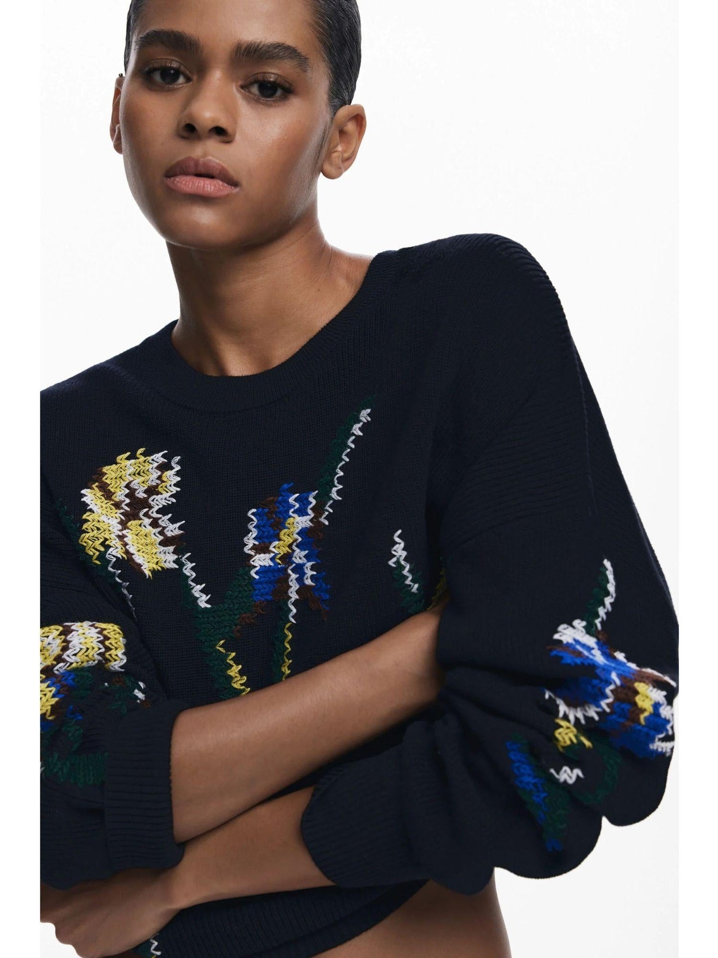 Desigual Maglione jacquard con fiori ricamati Donna Nero