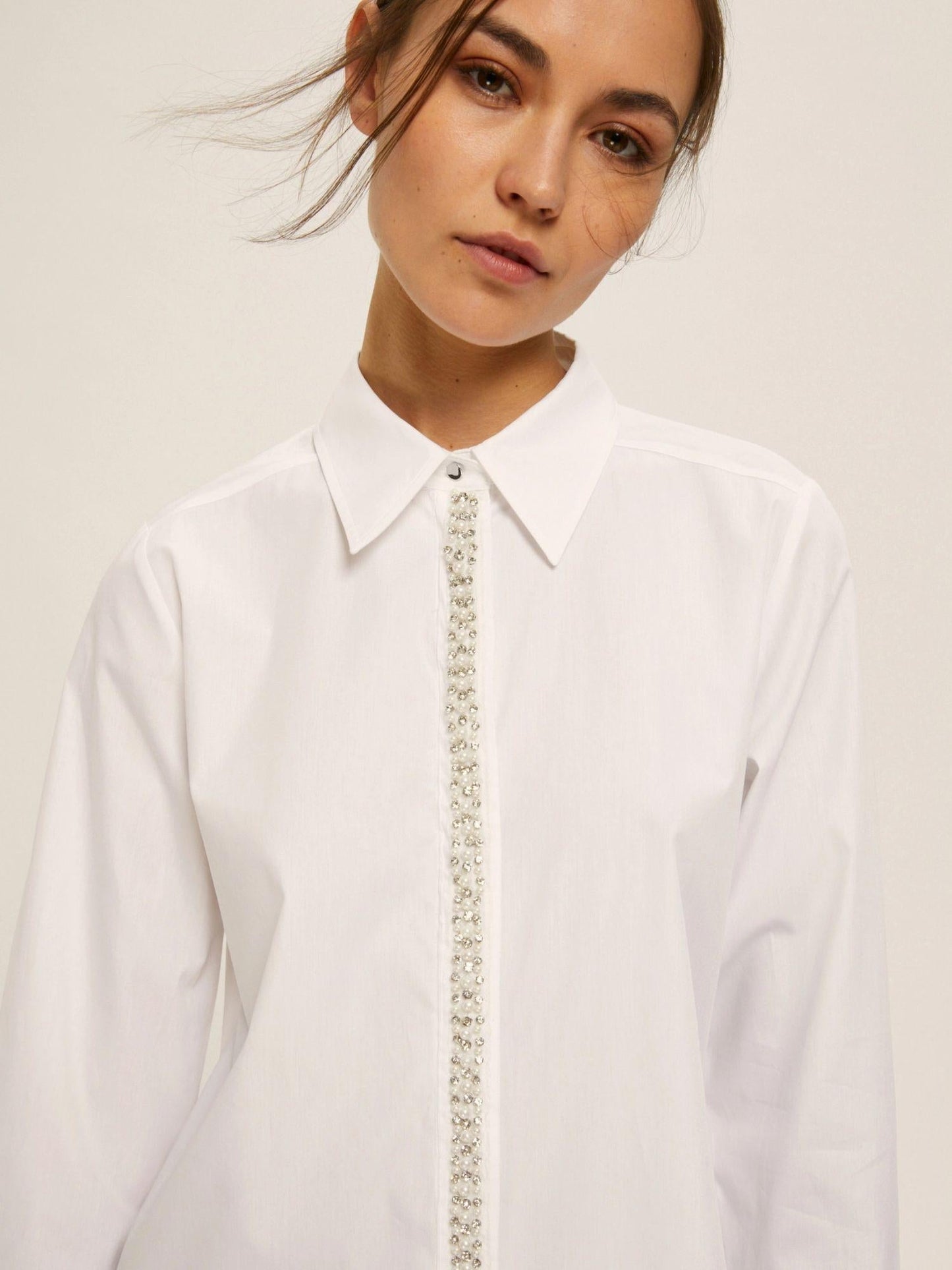 Emme Marella Camicia in popeline con dettagli di perle e strass Donna Valda Bianco