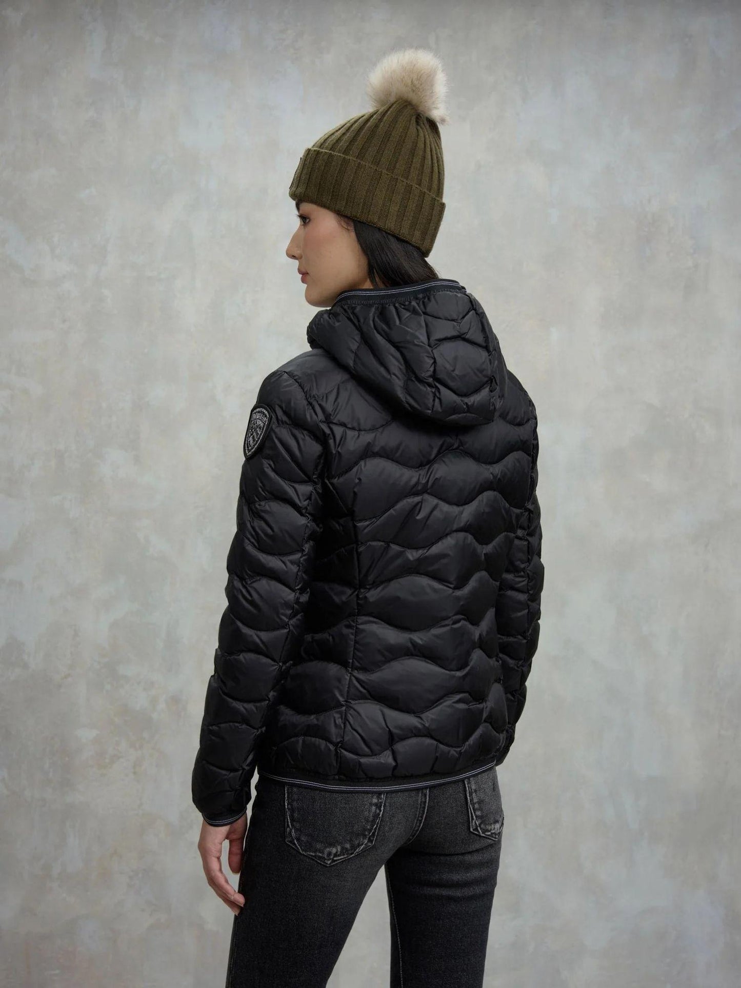 Blauer Piumino Donna Camelia Nero con Interno Beige