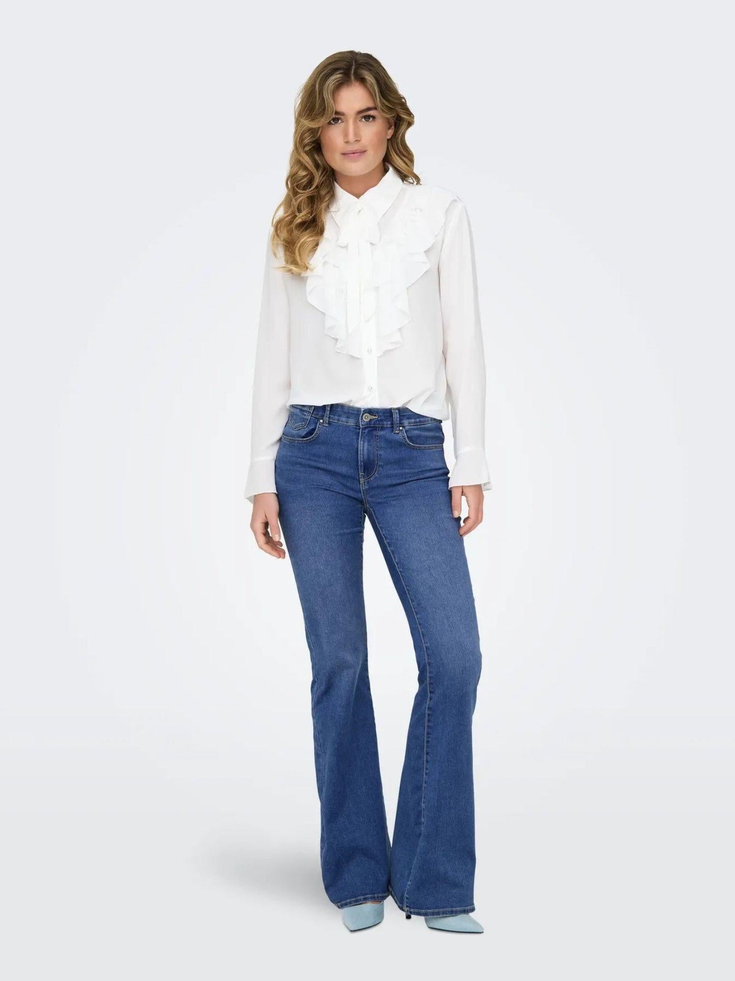 Only Jeans Donna Reese Flared Fit Light Medium Blue Denim