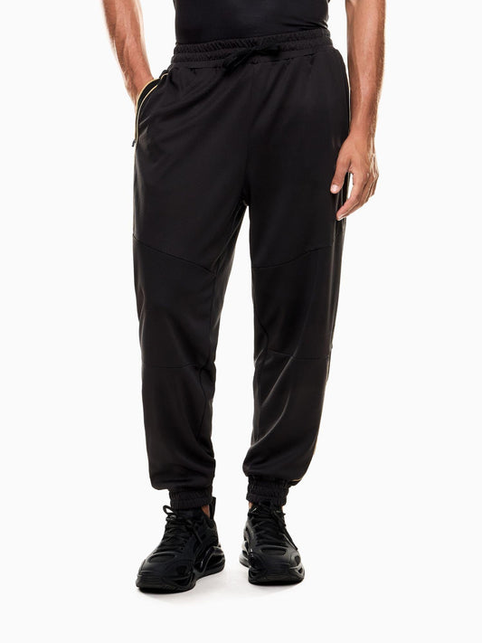 EA7 Emporio Armani Pantaloni Jogger Uomo Soccer In Tessuto Tecnico Nero