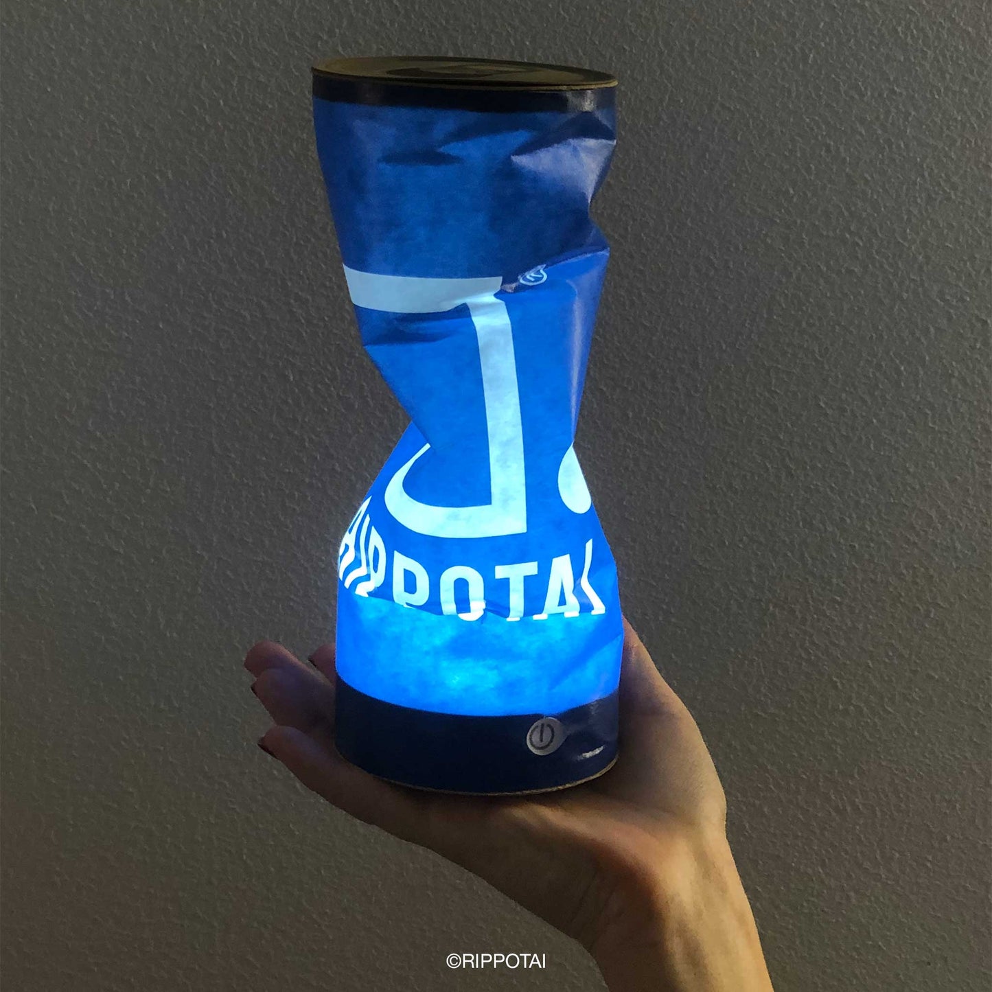 Lampada LED ricaricabile ecologica – Kami Crushed can