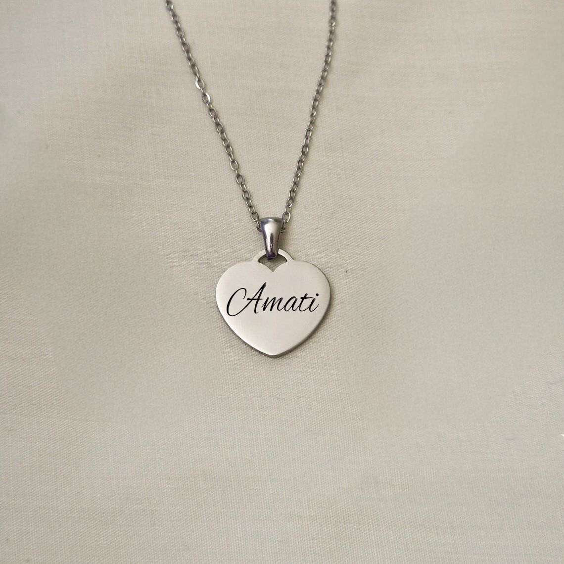 Collana da Donna a Cuore con Incisione 'Amati' in Acciaio Inox Lucidato -  Ricorda di Amarti Sempre