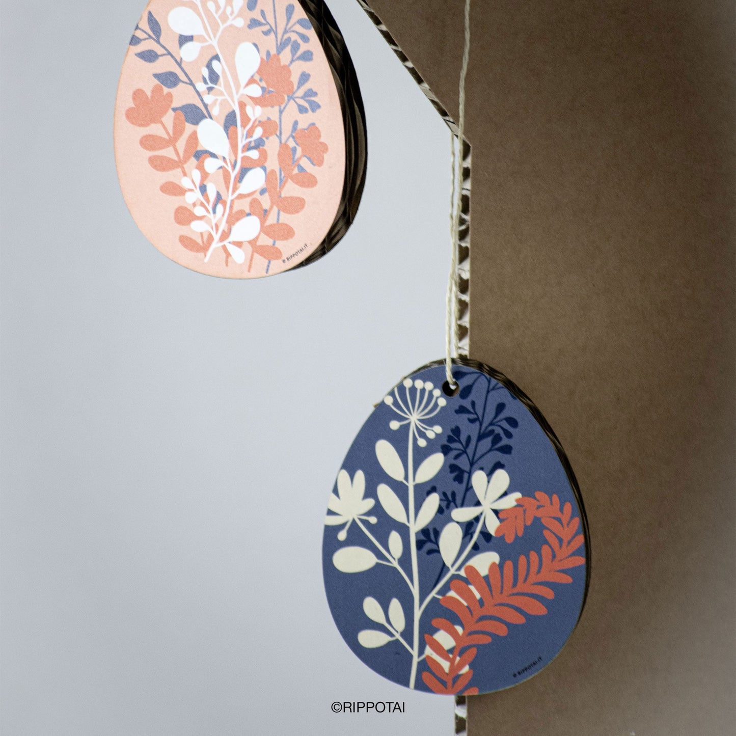 Albero di cartone Treepotai per allestimento di Primavera per vetrine e locali