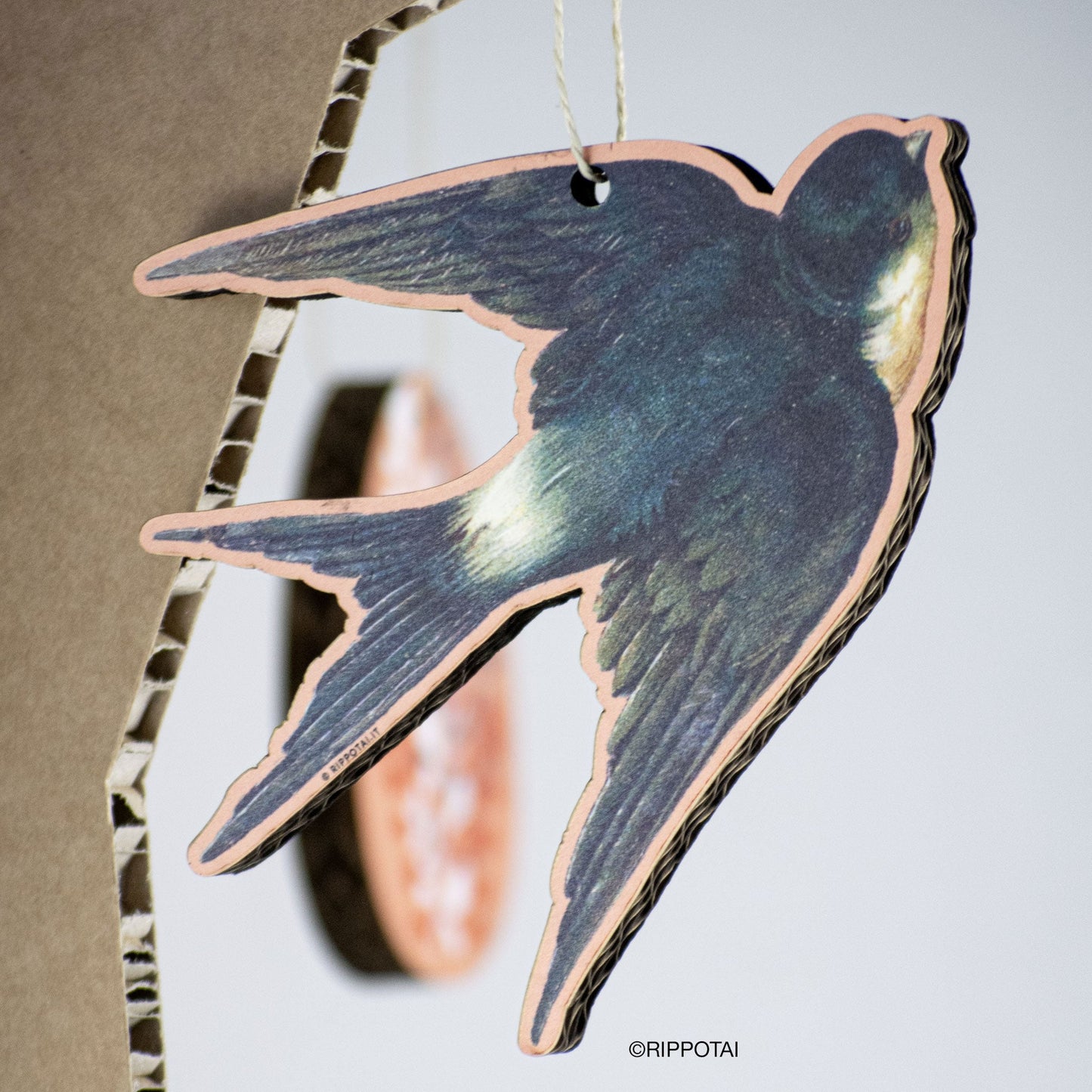 Albero di cartone Treepotai per allestimento di Primavera per vetrine e locali