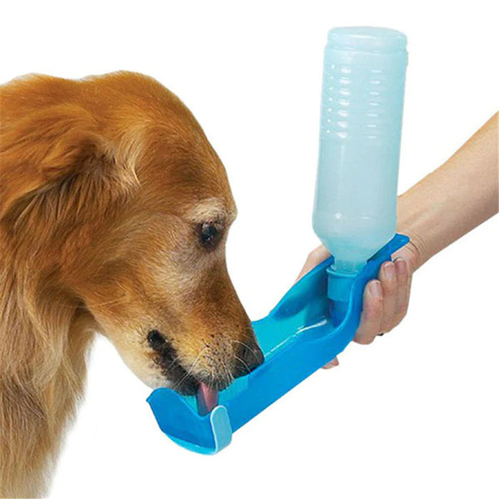 Portable travel pet dispenser plastic drinker with 250 ml bottle